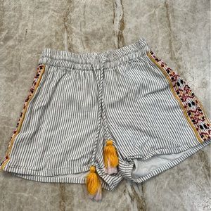 Pull on shorts